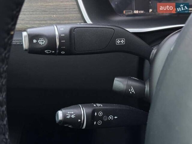 Білий Тесла Модель С, об'ємом двигуна 0 л та пробігом 470 тис. км за 13700 $, фото 35 на Automoto.ua