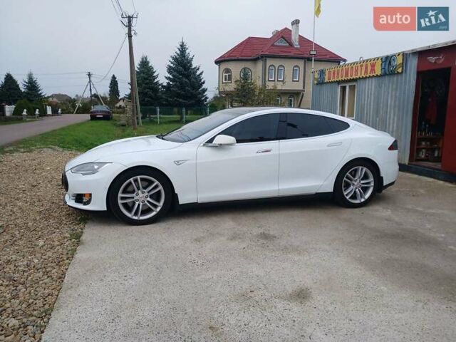 Белый Тесла Модель С, объемом двигателя 0 л и пробегом 135 тыс. км за 14500 $, фото 4 на Automoto.ua
