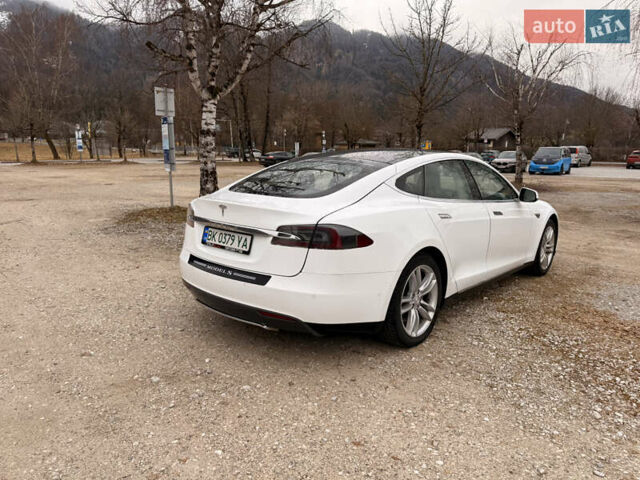 Белый Тесла Модель С, объемом двигателя 0 л и пробегом 193 тыс. км за 13055 $, фото 3 на Automoto.ua