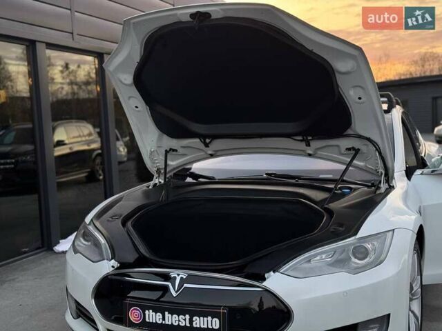 Білий Тесла Модель С, об'ємом двигуна 0 л та пробігом 470 тис. км за 13700 $, фото 65 на Automoto.ua