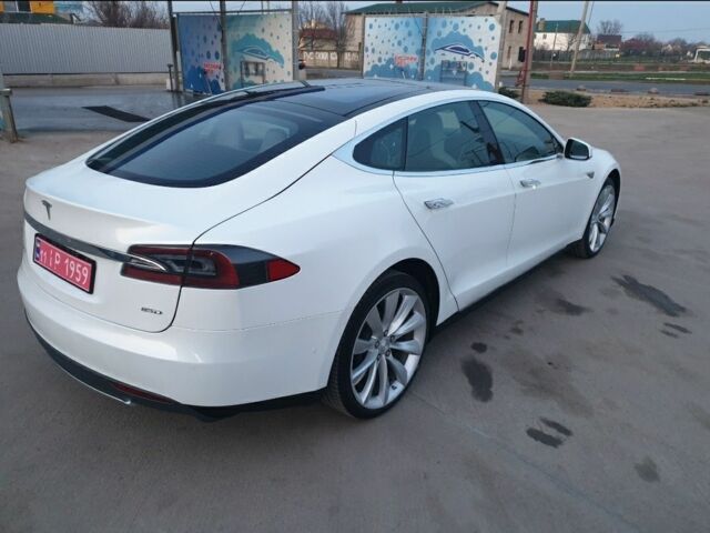Білий Тесла Модель С, об'ємом двигуна 0 л та пробігом 9 тис. км за 35999 $, фото 4 на Automoto.ua
