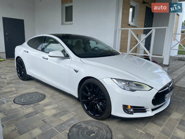 Белый Тесла Модель С, объемом двигателя 0 л и пробегом 250 тыс. км за 16900 $, фото 5 на Automoto.ua