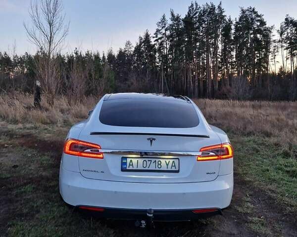 Білий Тесла Модель С, об'ємом двигуна 0 л та пробігом 130 тис. км за 17200 $, фото 6 на Automoto.ua
