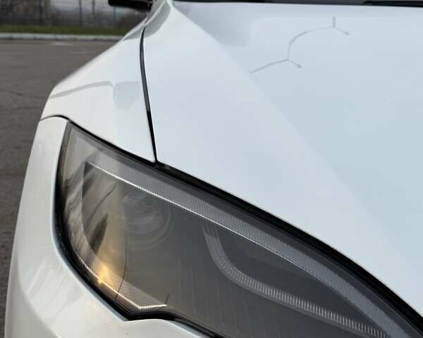 Білий Тесла Модель С, об'ємом двигуна 0 л та пробігом 144 тис. км за 16500 $, фото 8 на Automoto.ua