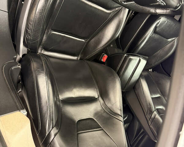 Белый Тесла Модель С, объемом двигателя 0 л и пробегом 193 тыс. км за 13055 $, фото 14 на Automoto.ua