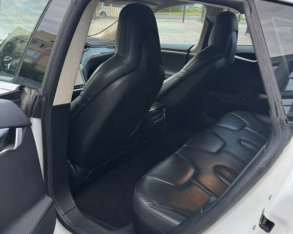 Белый Тесла Модель С, объемом двигателя 0 л и пробегом 108 тыс. км за 16500 $, фото 15 на Automoto.ua