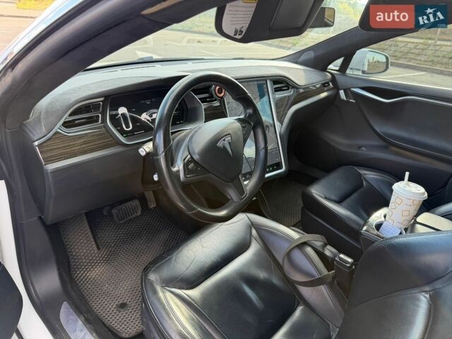 Білий Тесла Модель С, об'ємом двигуна 0 л та пробігом 140 тис. км за 13500 $, фото 13 на Automoto.ua
