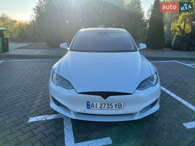 Белый Тесла Модель С, объемом двигателя 0 л и пробегом 254 тыс. км за 13000 $, фото 2 на Automoto.ua