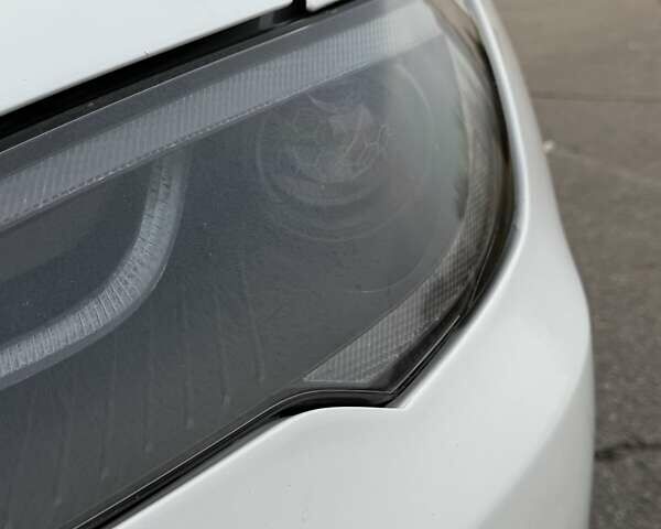 Білий Тесла Модель С, об'ємом двигуна 0 л та пробігом 144 тис. км за 16500 $, фото 6 на Automoto.ua