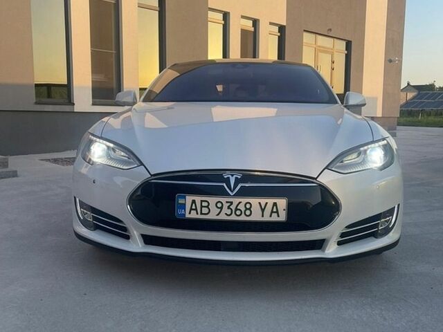 Білий Тесла Модель С, об'ємом двигуна 0 л та пробігом 112 тис. км за 14000 $, фото 13 на Automoto.ua