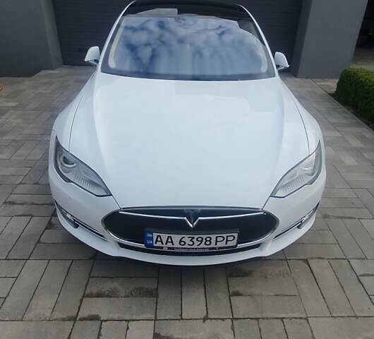 Білий Тесла Модель С, об'ємом двигуна 0 л та пробігом 210 тис. км за 15900 $, фото 7 на Automoto.ua