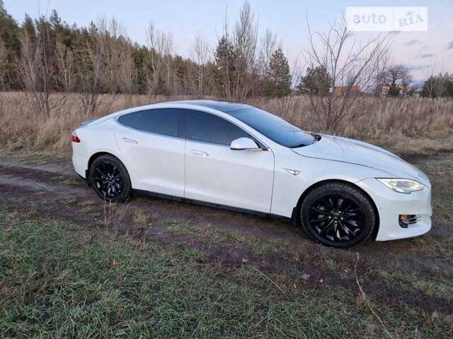 Білий Тесла Модель С, об'ємом двигуна 0 л та пробігом 130 тис. км за 17200 $, фото 7 на Automoto.ua