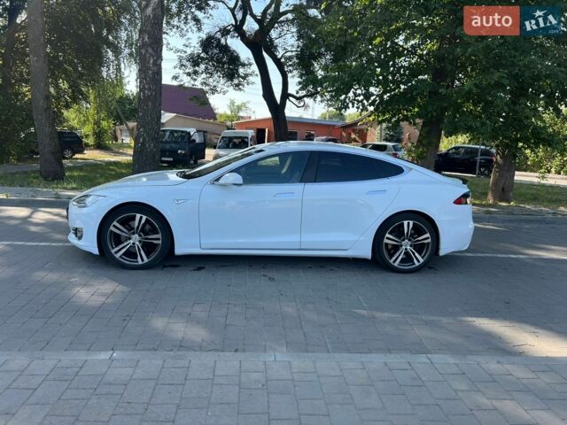 Білий Тесла Модель С, об'ємом двигуна 0 л та пробігом 340 тис. км за 13500 $, фото 3 на Automoto.ua