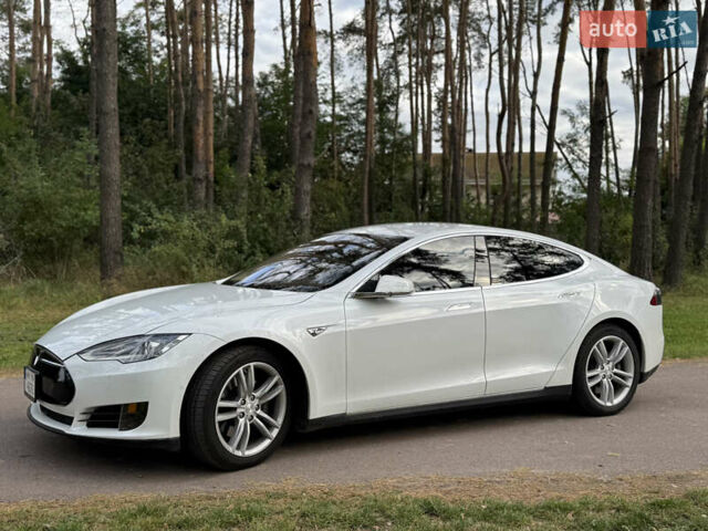 Тесла Модель С 2015 в Житомире на Automoto.ua Белый Тесла Модель С, объемом двигателя 0 л и пробегом 97 тыс. км за 14500 $, фото 7 на Automoto.ua
