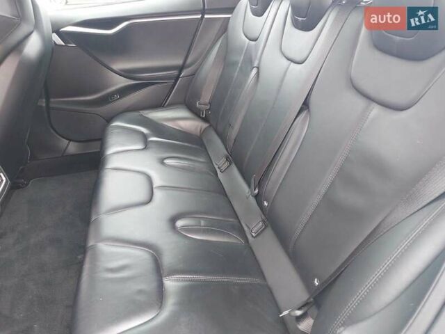 Белый Тесла Модель С, объемом двигателя 0 л и пробегом 120 тыс. км за 16100 $, фото 22 на Automoto.ua