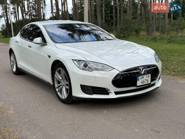 Тесла Модель С 2015 в Житомире на Automoto.ua Белый Тесла Модель С, объемом двигателя 0 л и пробегом 97 тыс. км за 14500 $, фото 3 на Automoto.ua