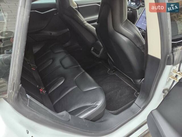 Білий Тесла Модель С, об'ємом двигуна 0 л та пробігом 237 тис. км за 14500 $, фото 5 на Automoto.ua