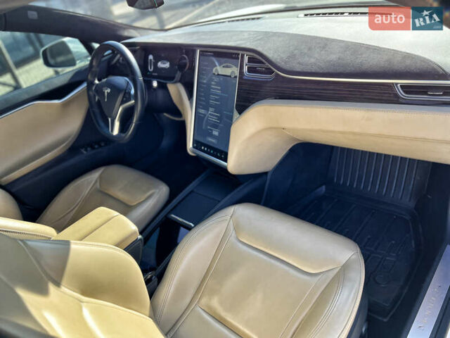Белый Тесла Модель С, объемом двигателя 0 л и пробегом 205 тыс. км за 14950 $, фото 23 на Automoto.ua