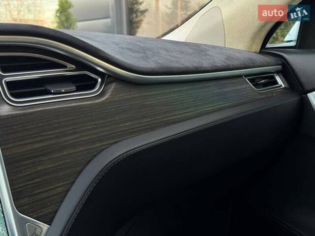 Білий Тесла Модель С, об'ємом двигуна 0 л та пробігом 470 тис. км за 13700 $, фото 39 на Automoto.ua