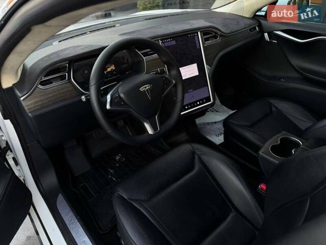 Білий Тесла Модель С, об'ємом двигуна 0 л та пробігом 470 тис. км за 13700 $, фото 33 на Automoto.ua