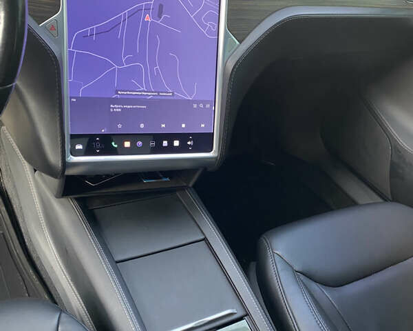 Белый Тесла Модель С, объемом двигателя 0 л и пробегом 225 тыс. км за 15500 $, фото 16 на Automoto.ua