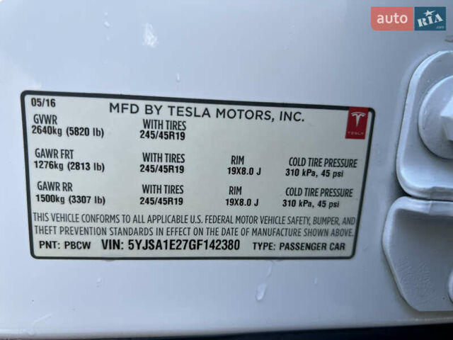 Белый Тесла Модель С, объемом двигателя 0 л и пробегом 171 тыс. км за 16600 $, фото 21 на Automoto.ua