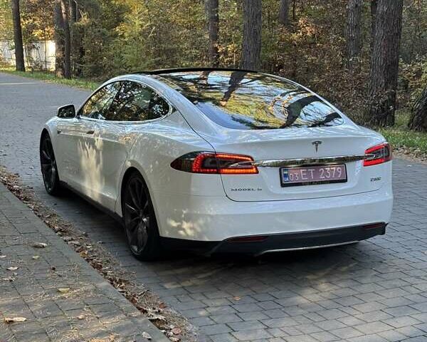 Белый Тесла Модель С, объемом двигателя 0 л и пробегом 98 тыс. км за 19300 $, фото 6 на Automoto.ua