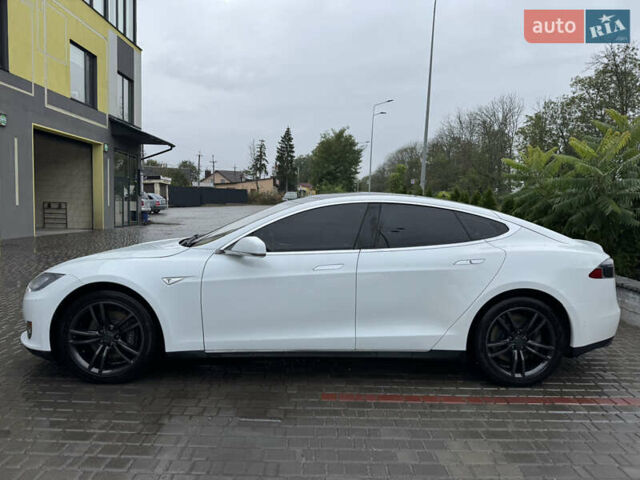 Білий Тесла Модель С, об'ємом двигуна 0 л та пробігом 134 тис. км за 16500 $, фото 6 на Automoto.ua