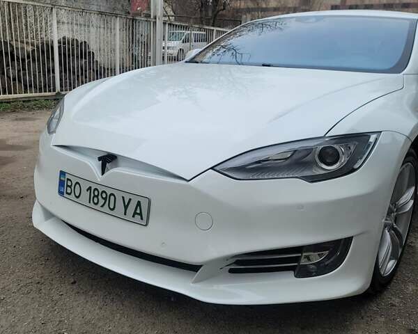 Белый Тесла Модель С, объемом двигателя 0 л и пробегом 150 тыс. км за 20500 $, фото 8 на Automoto.ua