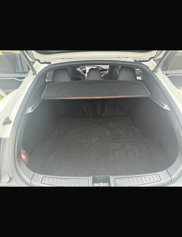 Білий Тесла Модель С, об'ємом двигуна 0 л та пробігом 106 тис. км за 12800 $, фото 17 на Automoto.ua