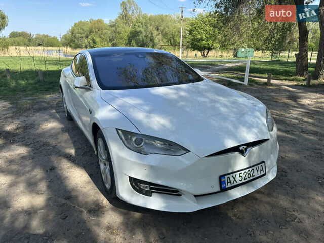 Белый Тесла Модель С, объемом двигателя 0 л и пробегом 148 тыс. км за 17900 $, фото 9 на Automoto.ua