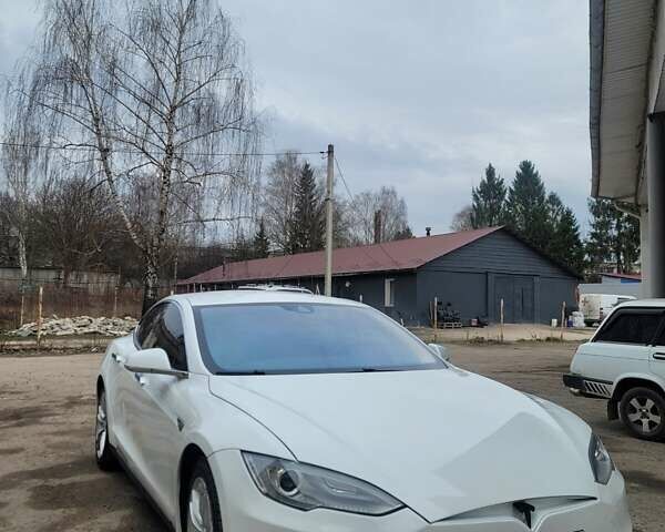Белый Тесла Модель С, объемом двигателя 0 л и пробегом 150 тыс. км за 20500 $, фото 6 на Automoto.ua