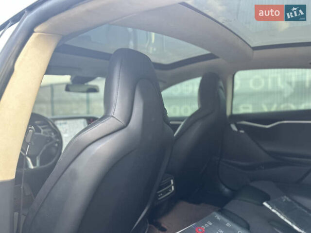 Білий Тесла Модель С, об'ємом двигуна 0 л та пробігом 207 тис. км за 14500 $, фото 7 на Automoto.ua