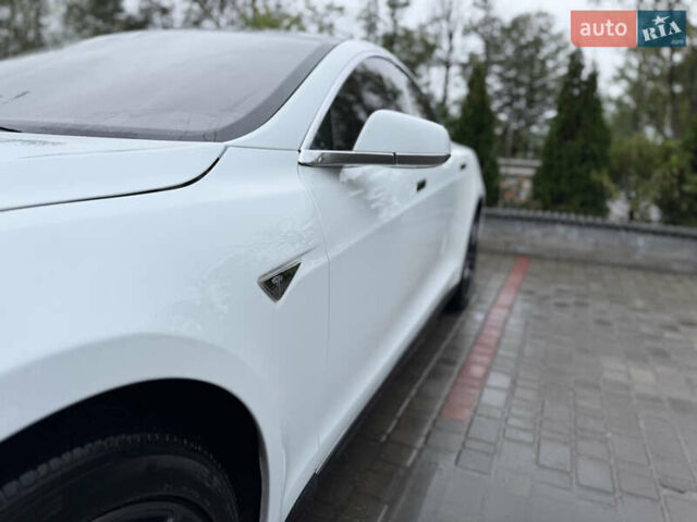 Білий Тесла Модель С, об'ємом двигуна 0 л та пробігом 134 тис. км за 15850 $, фото 8 на Automoto.ua