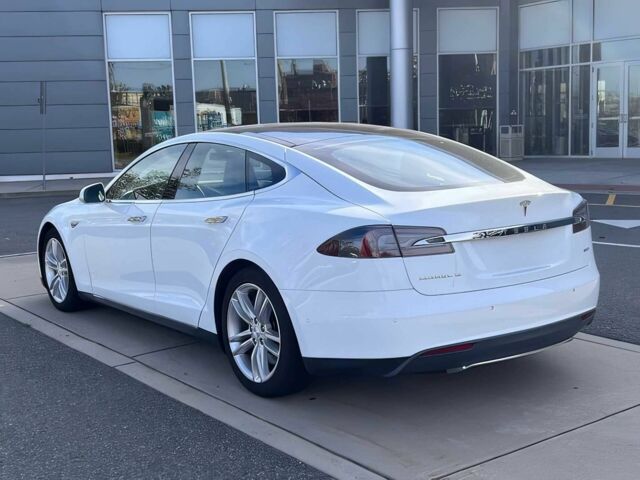Белый Тесла Модель С, объемом двигателя 0 л и пробегом 71 тыс. км за 8700 $, фото 6 на Automoto.ua