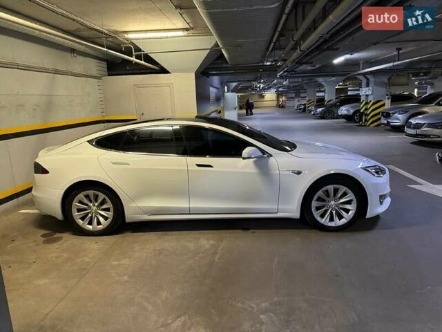 Белый Тесла Модель С, объемом двигателя 0 л и пробегом 178 тыс. км за 15900 $, фото 5 на Automoto.ua