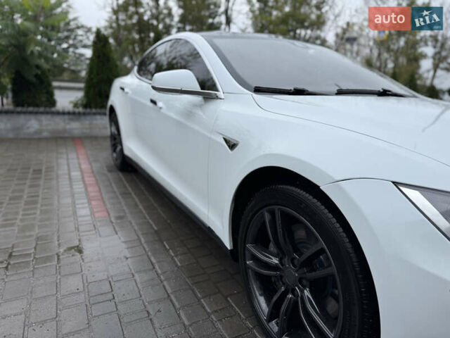 Білий Тесла Модель С, об'ємом двигуна 0 л та пробігом 134 тис. км за 16500 $, фото 9 на Automoto.ua