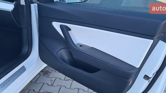 Білий Тесла Модель С, об'ємом двигуна 0 л та пробігом 118 тис. км за 14950 $, фото 15 на Automoto.ua