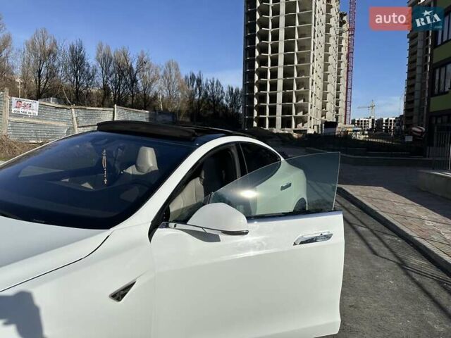 Белый Тесла Модель С, объемом двигателя 0 л и пробегом 159 тыс. км за 15500 $, фото 34 на Automoto.ua