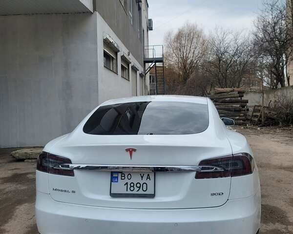 Белый Тесла Модель С, объемом двигателя 0 л и пробегом 150 тыс. км за 20500 $, фото 5 на Automoto.ua