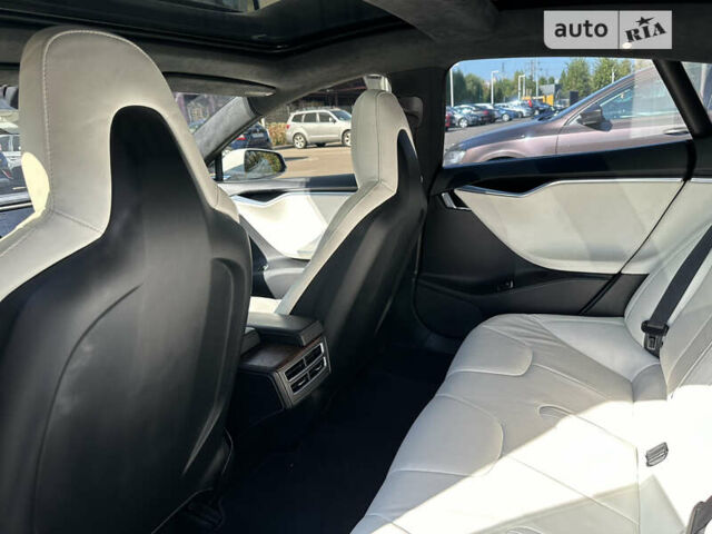 Белый Тесла Модель С, объемом двигателя 0 л и пробегом 178 тыс. км за 18800 $, фото 7 на Automoto.ua