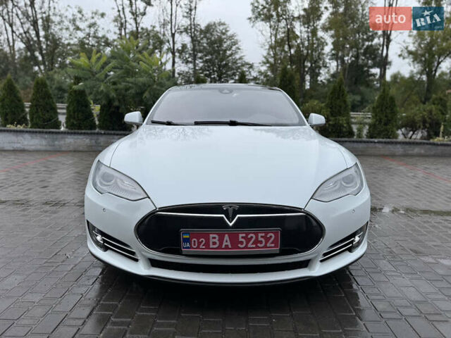 Білий Тесла Модель С, об'ємом двигуна 0 л та пробігом 134 тис. км за 16500 $, фото 2 на Automoto.ua
