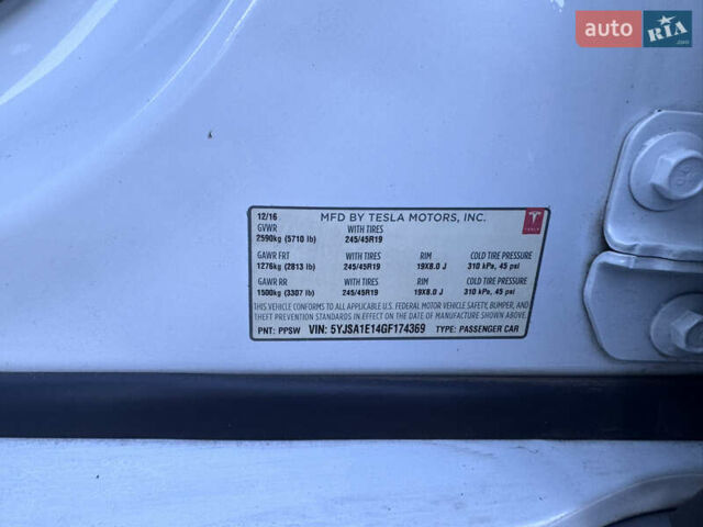 Тесла Модель С 2016 у Івано-Франківську на Automoto.ua Білий Тесла Модель С, об'ємом двигуна 0 л та пробігом 182 тис. км за 16500 $, фото 25 на Automoto.ua