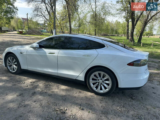 Белый Тесла Модель С, объемом двигателя 0 л и пробегом 148 тыс. км за 17900 $, фото 4 на Automoto.ua