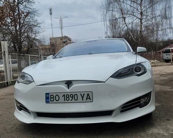 Белый Тесла Модель С, объемом двигателя 0 л и пробегом 150 тыс. км за 20500 $, фото 22 на Automoto.ua