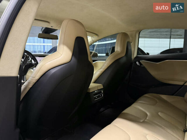 Белый Тесла Модель С, объемом двигателя 0 л и пробегом 61 тыс. км за 15500 $, фото 24 на Automoto.ua