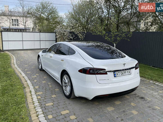 Білий Тесла Модель С, об'ємом двигуна 0 л та пробігом 106 тис. км за 16300 $, фото 3 на Automoto.ua