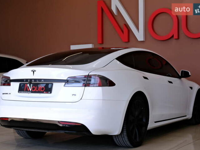 Белый Тесла Модель С, объемом двигателя 0 л и пробегом 62 тыс. км за 20900 $, фото 21 на Automoto.ua
