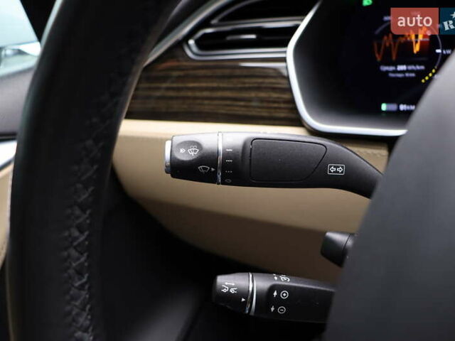 Тесла Модель С 2016 у Львові на Automoto.ua Білий Тесла Модель С, об'ємом двигуна 0 л та пробігом 86 тис. км за 20900 $, фото 20 на Automoto.ua