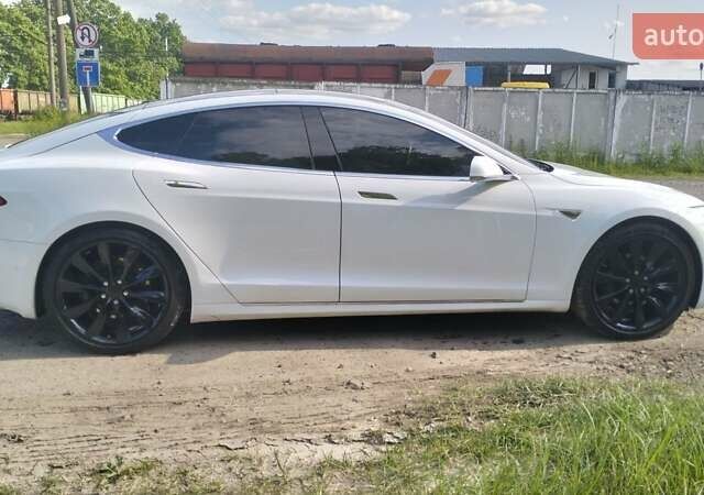 Белый Тесла Модель С, объемом двигателя 0 л и пробегом 167 тыс. км за 15400 $, фото 2 на Automoto.ua